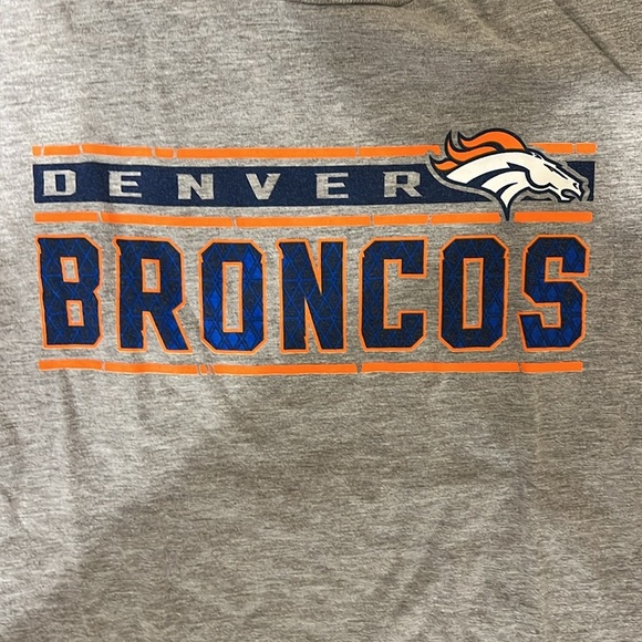 Denver Broncos NFL boys tshirt - Picture 2 of 3